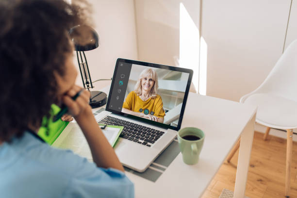 From Invisible to Irresistible: Transforming Your Online Presence 1 Online Presence for Therapists